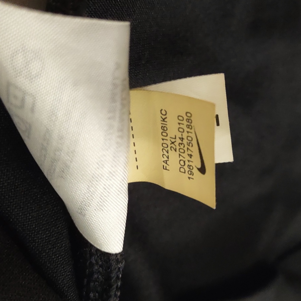 NBA JAZZ BASKETBALL NIKE TEE. - Picture 7 of 15